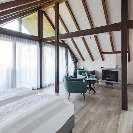 Western Polisina Hotel 4*