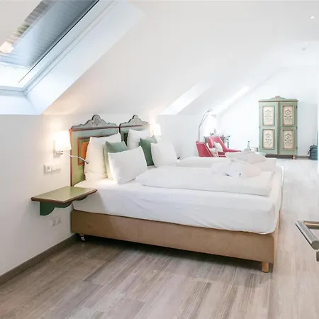 Western Polisina Hotel 4*