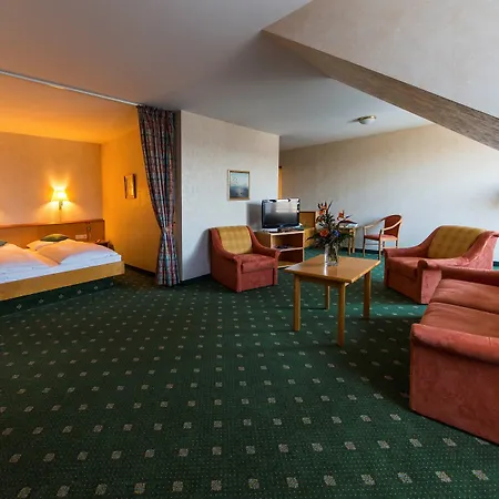 Western Polisina Hotel 4*