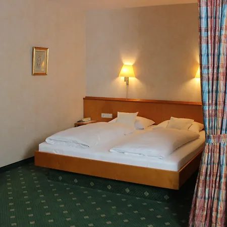 فندق Western Polisina 4*