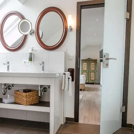 Western Polisina Hotel 4*