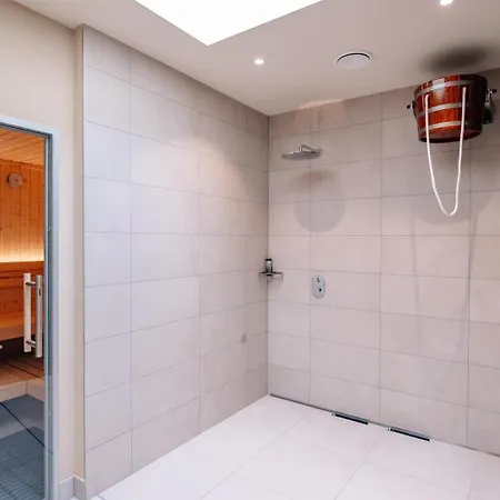 Western Polisina Hotel 4*